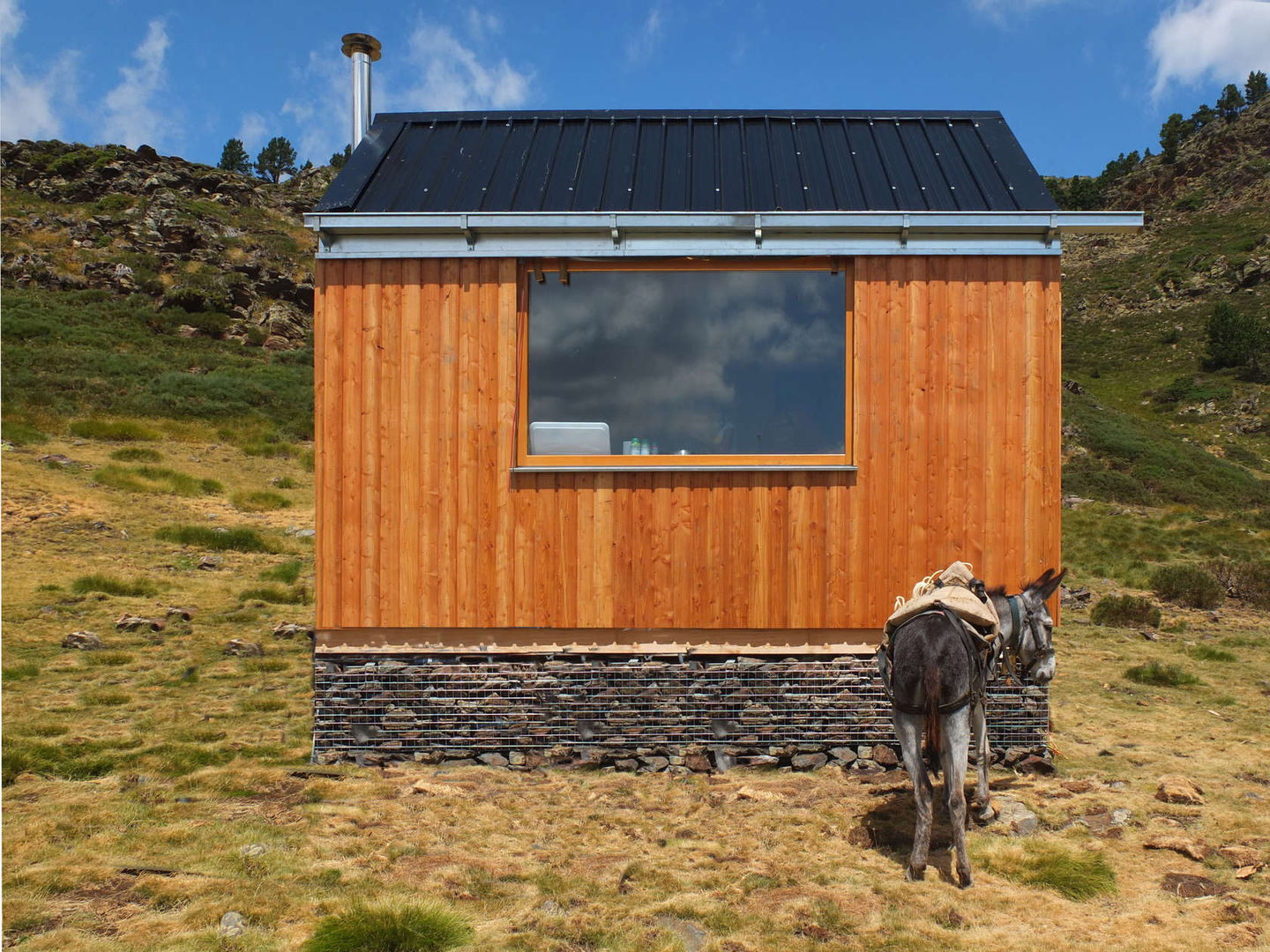 Refugi d'Estanilles (NOEM), NOEM NOEM Casas de estilo rural