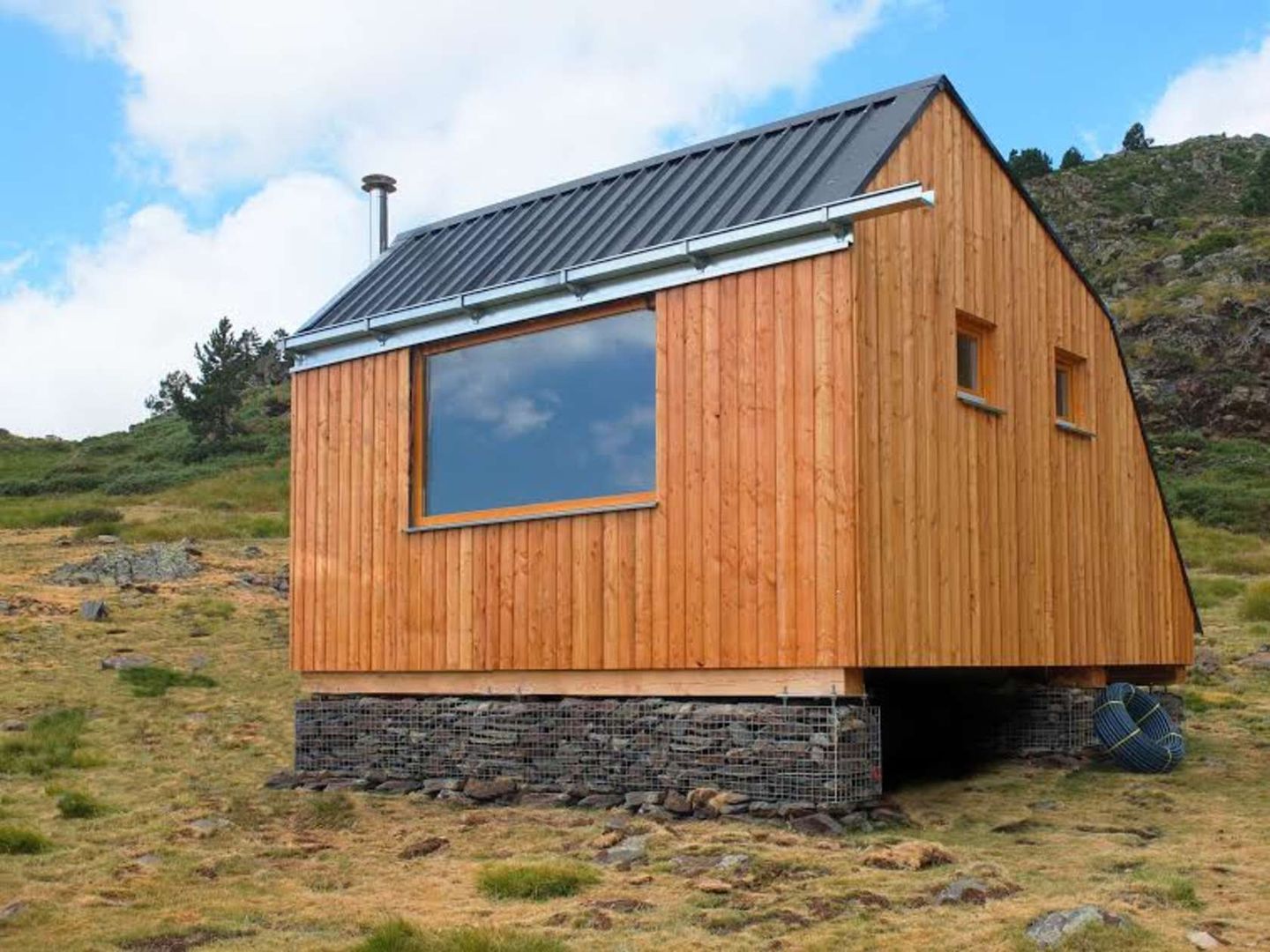 Refugi d'Estanilles (NOEM), NOEM NOEM Country style houses