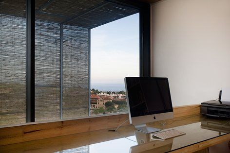 Casa Saüc (NOEM), NOEM NOEM Janelas e portas modernas