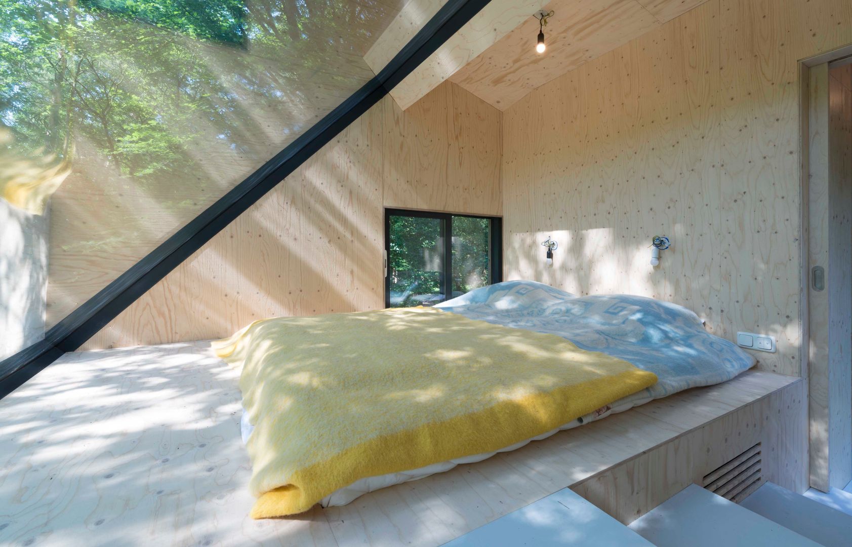 Boshuis, Bloot Architecture Bloot Architecture Modern style bedroom