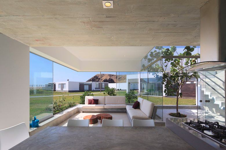 Casa Maple, Martin Dulanto Martin Dulanto Balcone, Veranda & Terrazza in stile moderno