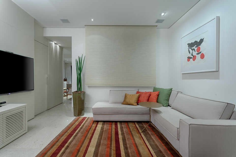 Apartamento 212m ², Emmanuelle Eduardo Arquitetura e Interiores Emmanuelle Eduardo Arquitetura e Interiores 모던스타일 거실