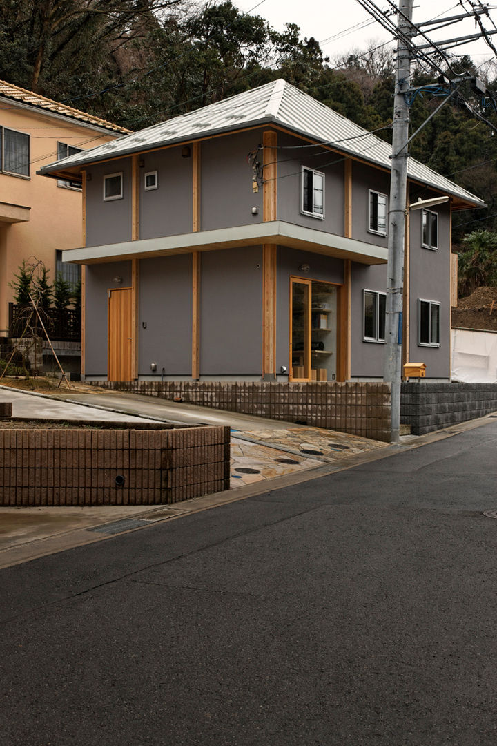 4-Column House, 大松俊紀アトリエ 大松俊紀アトリエ Будинки Дерево Дерев'яні