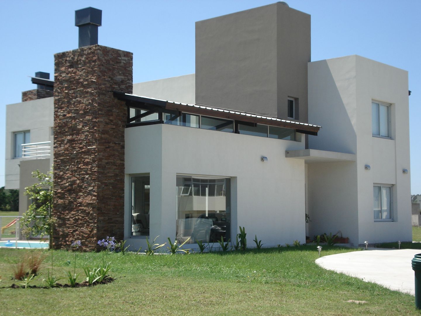 Viviendas Unifamiliares Barrio Privado Rumencó - Mar del Plata, Estudio Arquitectura Integral Estudio Arquitectura Integral Case moderne