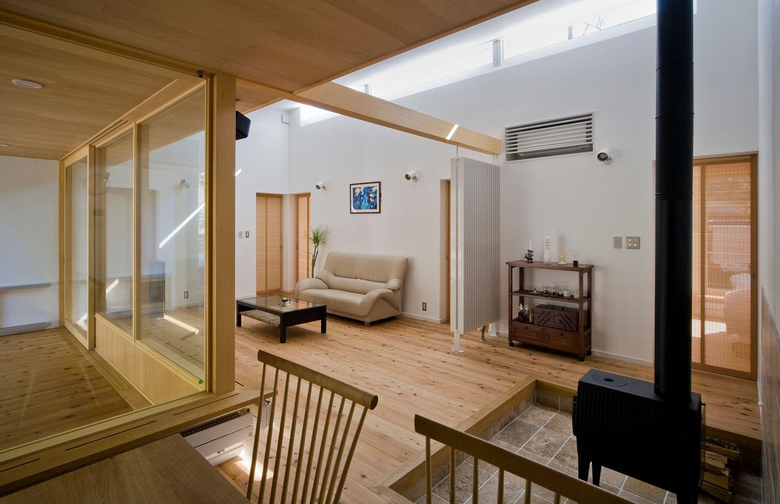 静岡の家 case0007, 岩川アトリエ 岩川アトリエ Salon moderne