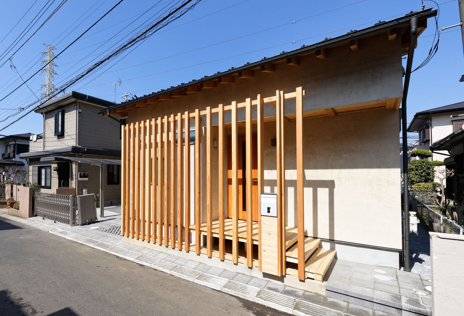 流山中庭を囲む家, 高野量平アーキテクツ一級建築設計事務所 Ryohei Takano Architects 高野量平アーキテクツ一級建築設計事務所 Ryohei Takano Architects Тераса