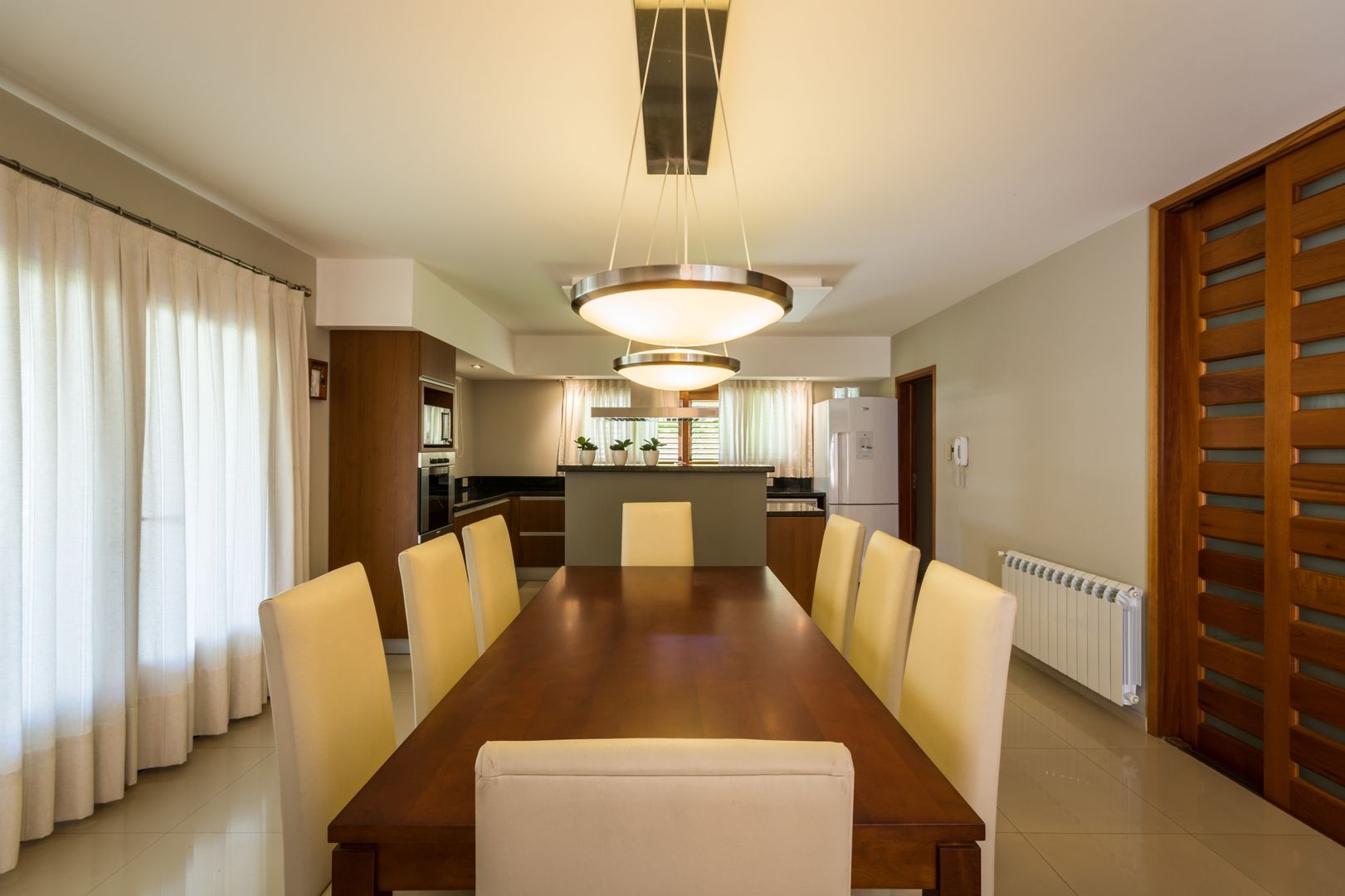 CASA OXIDADA, KARLEN + CLEMENTE ARQUITECTOS KARLEN + CLEMENTE ARQUITECTOS Modern dining room Wood Wood effect