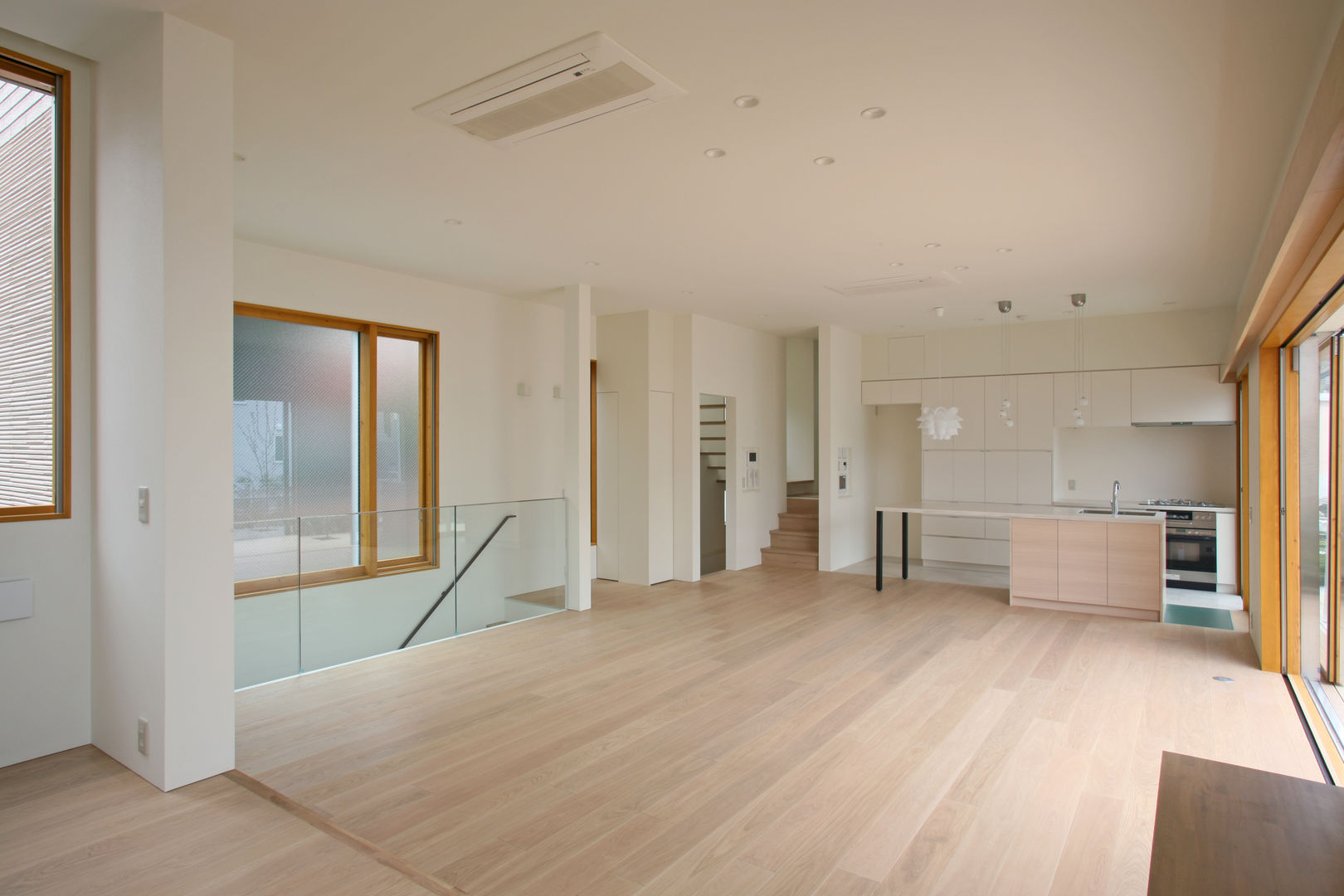 太陽の光を感じる家, 設計事務所アーキプレイス 設計事務所アーキプレイス Scandinavian style living room