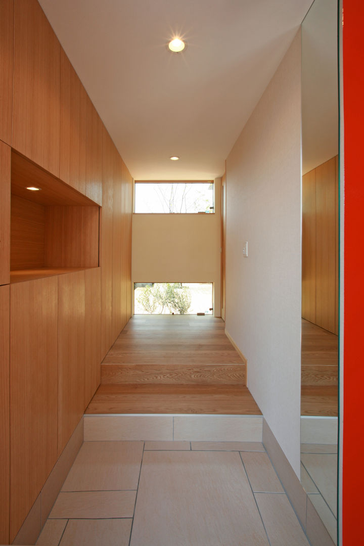 蕨市のコートハウス, 設計事務所アーキプレイス 設計事務所アーキプレイス モダンスタイルの 玄関&廊下&階段