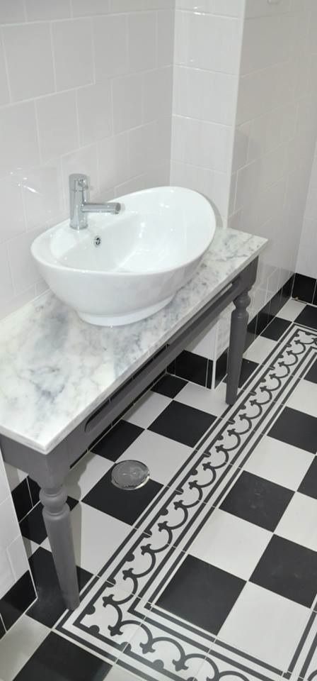 NEOCIM Décor Classic Noir C + Lave + Blanc Pur homify Modern Banyo Seramik Dekorasyon