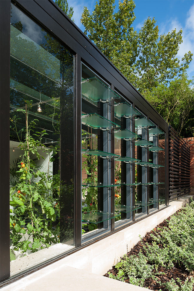 Itchen Greenhouse Ayre Chamberlain Gaunt Garajes de estilo minimalista greenhouse,glass,windows,louvre,garden