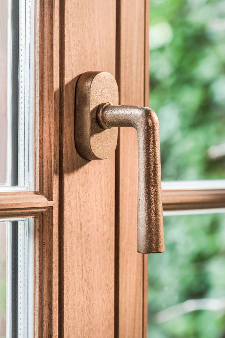 Pure Ph1925+ window handle in Raw Bronze Dauby Portas e janelas industriais Janelas