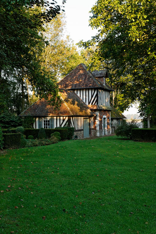 MAISON EN NORMANDIE, French Home French Home บ้านและที่อยู่อาศัย