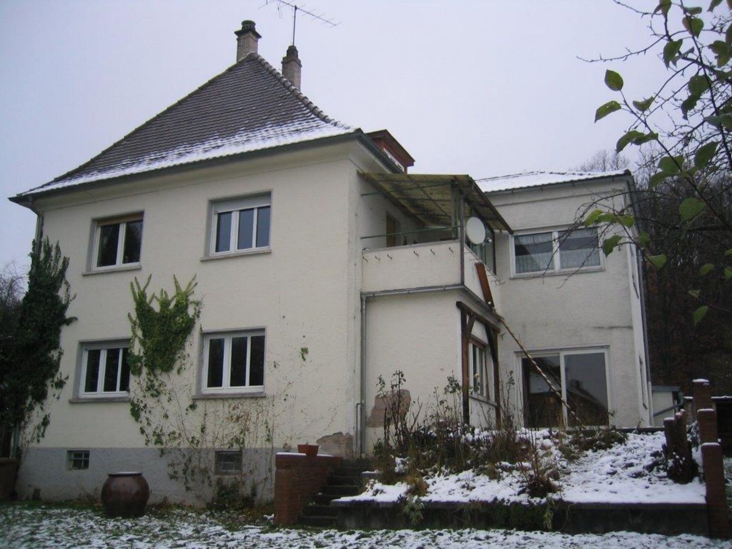 Stadtvilla erstrahlt in neuem Glanz, Kneer GmbH, Fenster und Türen Kneer GmbH, Fenster und Türen Houses