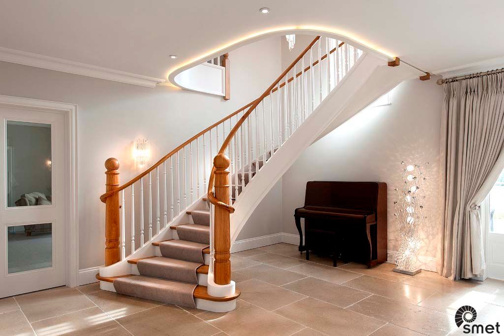 Essex Smet UK - Staircases 經典風格的走廊，走廊和樓梯 Beech,French Oak,Curved,Staircase,Design,White,Bespoke