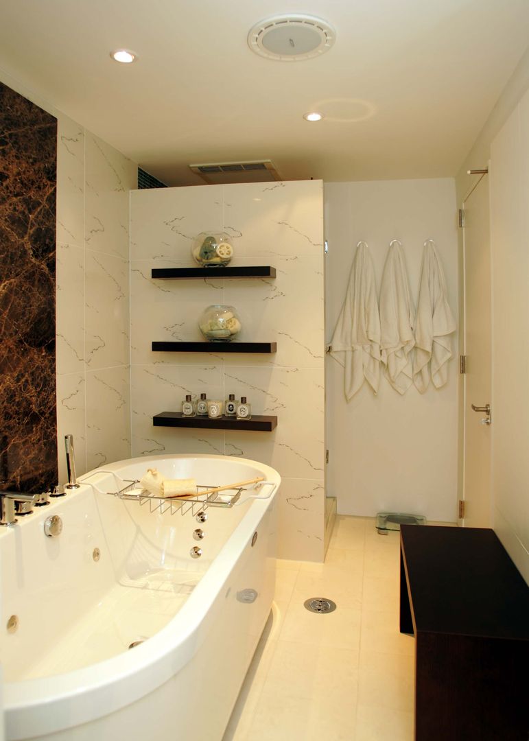 元代々木 築40年マンションリノベーション, 澤山乃莉子 DESIGN & ASSOCIATES LTD. 澤山乃莉子 DESIGN & ASSOCIATES LTD. Bathroom