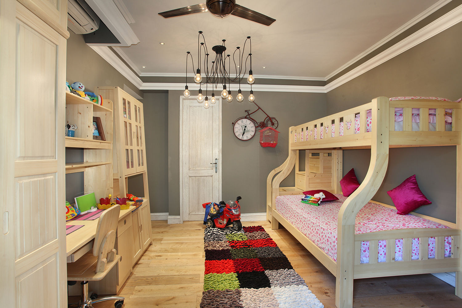 Kid's Bedroom groupDCA Modern style bedroom