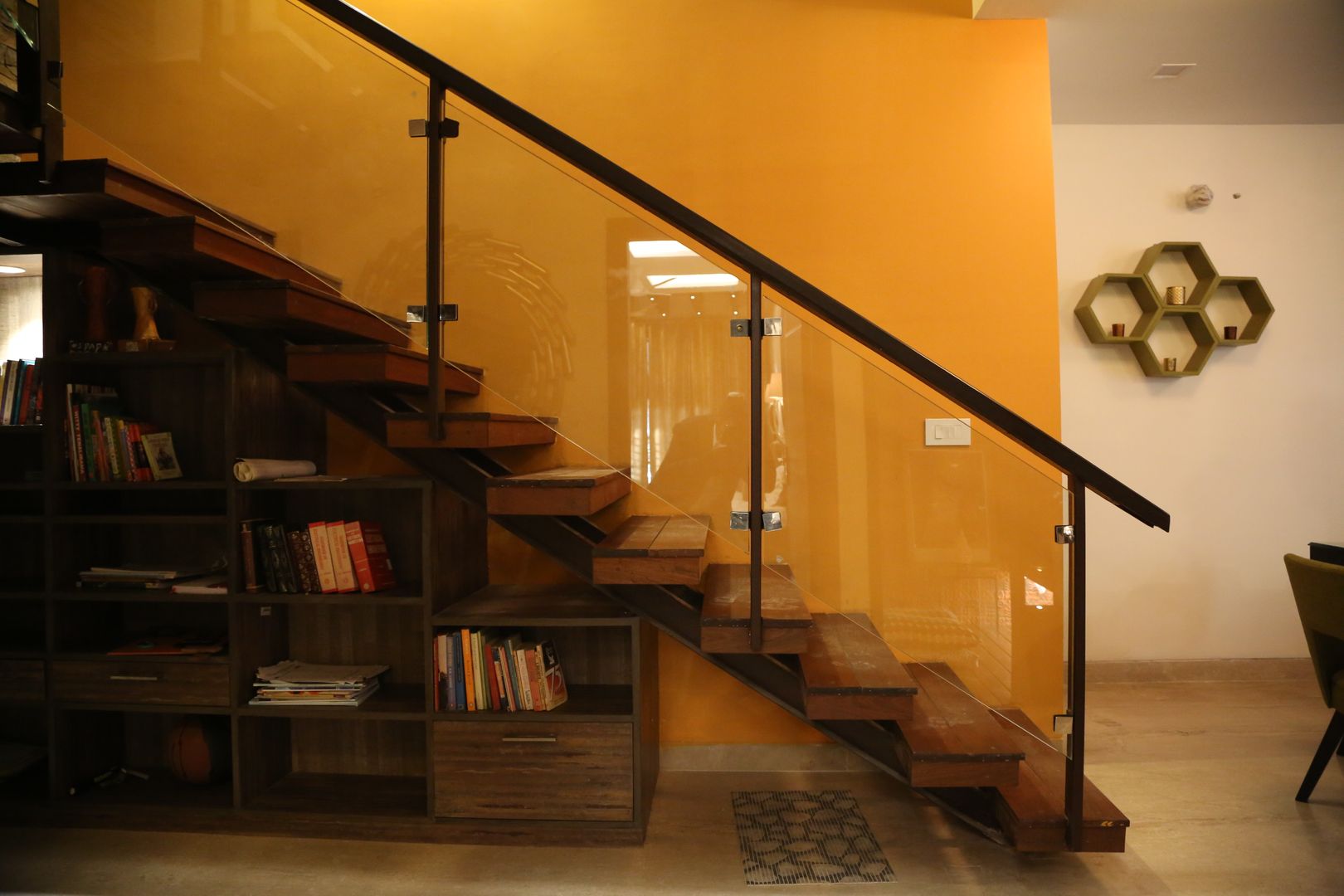 Premium Residence, AAYAM CONSULTANTS AAYAM CONSULTANTS Pasillos, vestíbulos y escaleras de estilo moderno