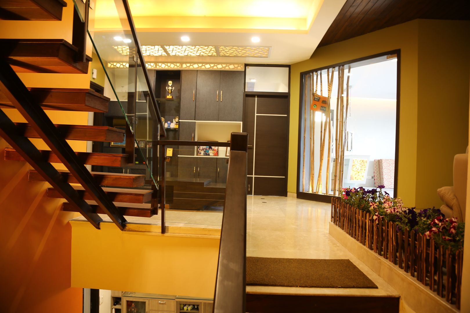 Premium Residence, AAYAM CONSULTANTS AAYAM CONSULTANTS Koridor & Tangga Modern