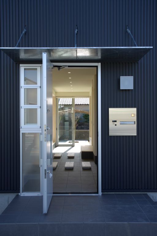 通り土間のあるSimple Box House, 有限会社 橋本設計室 有限会社 橋本設計室 Modern Houses