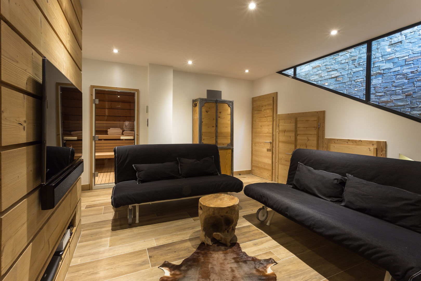 Soleyâ, Chevallier Architectes Chevallier Architectes Modern living room Wood Wood effect