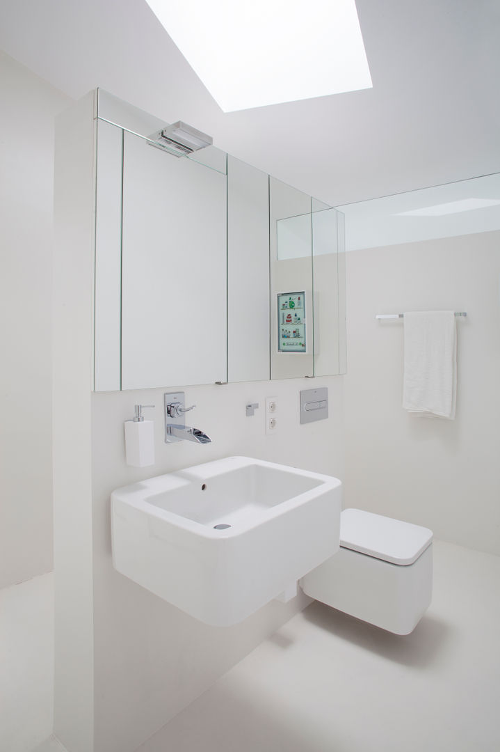 Baño 1 CABRÉ I DÍAZ ARQUITECTES Baños de estilo minimalista