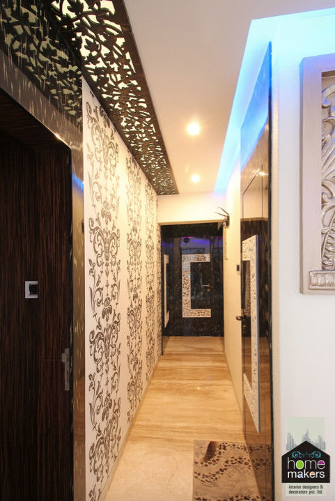 Second Passage homify Modern Corridor, Hallway and Staircase