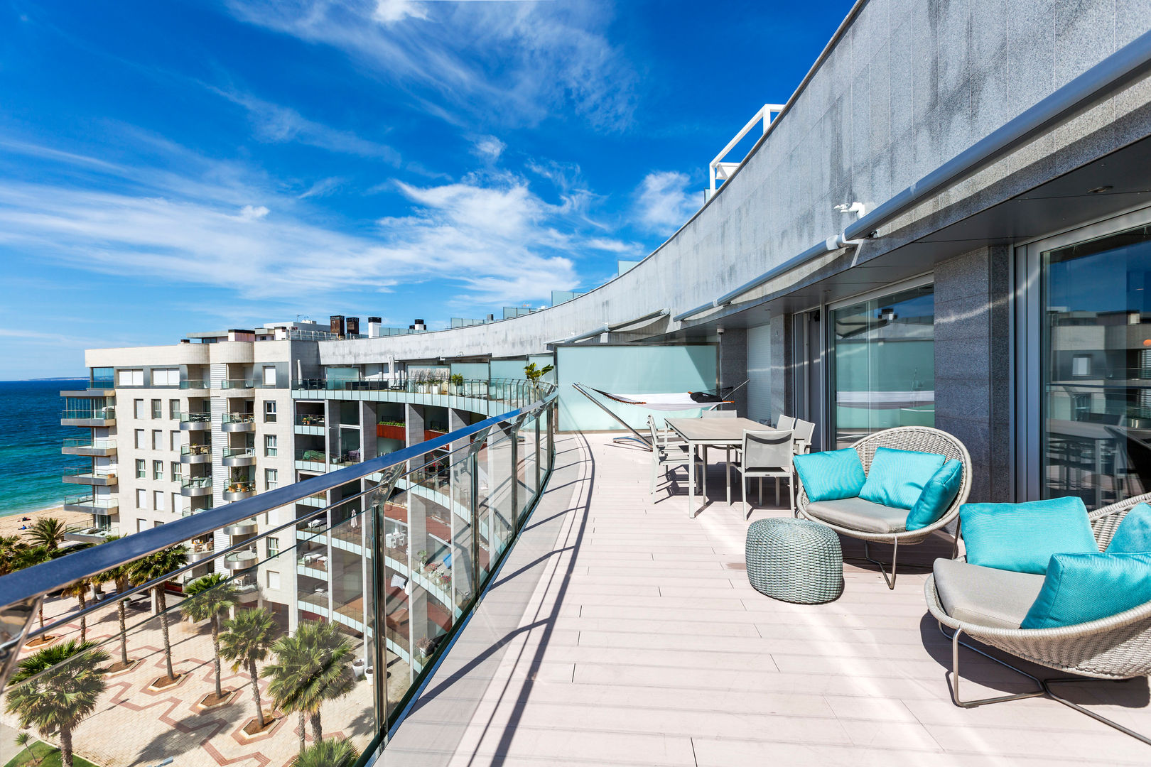 Terraza planta general homify Balcones y terrazas de estilo moderno terraza atico,terraza mar,Portixol,gran terraza