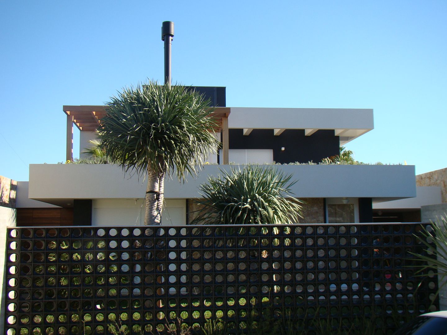 Vista frontal Jader e Ivan Arquitetos Casas modernas