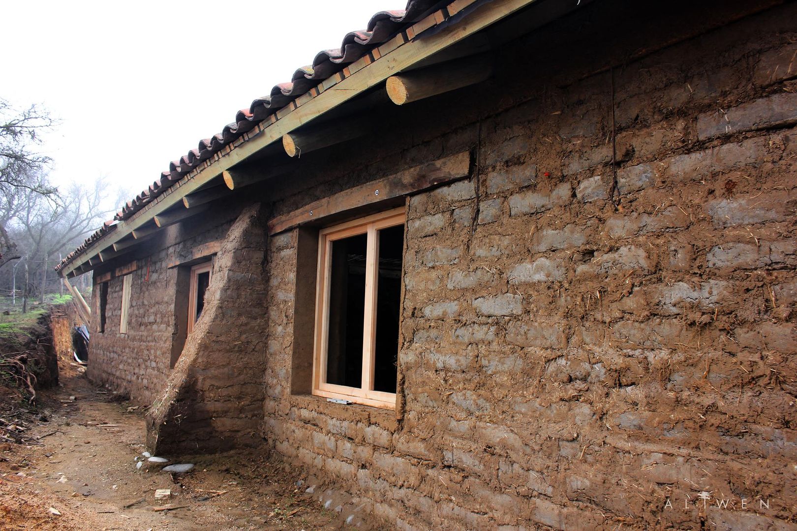 Construcción de Casa Vicuña en Mallaruco por ALIWEN, ALIWEN arquitectura & construcción sustentable - Santiago ALIWEN arquitectura & construcción sustentable - Santiago 一戸建て住宅