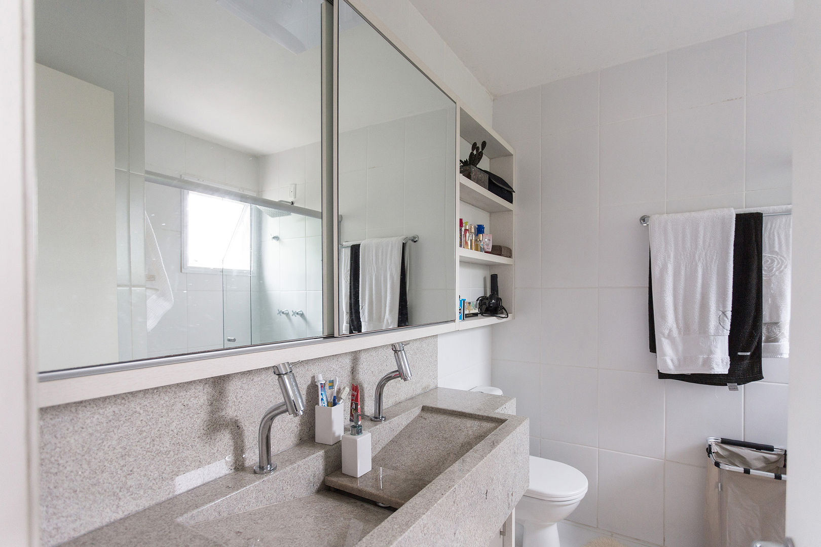 SDV | Suíte Casal, Kali Arquitetura Kali Arquitetura Modern Banyo