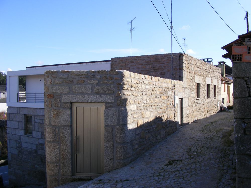 Reabilitação em Ponte do Abade, Vasco Rodrigues, arquitecto Vasco Rodrigues, arquitecto Nowoczesne domy