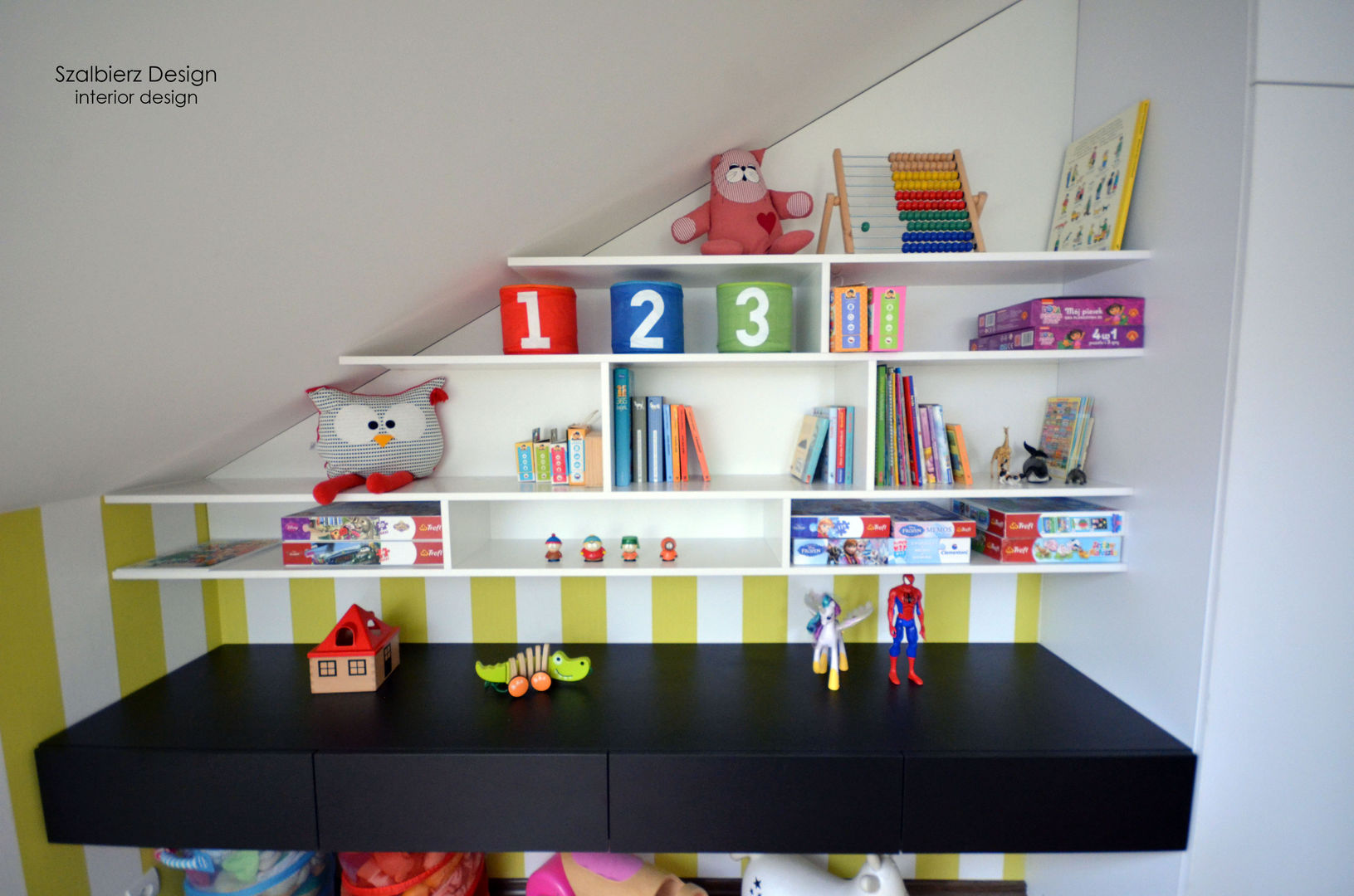 homify Modern Çocuk Odası czarny,biały,pokój dziecięcy,szuflady,półki,regał