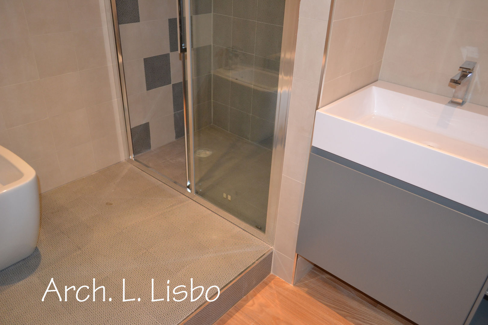 ristrutturazione radicale, ARCHITETTO LAURA LISBO ARCHITETTO LAURA LISBO Modern bathroom