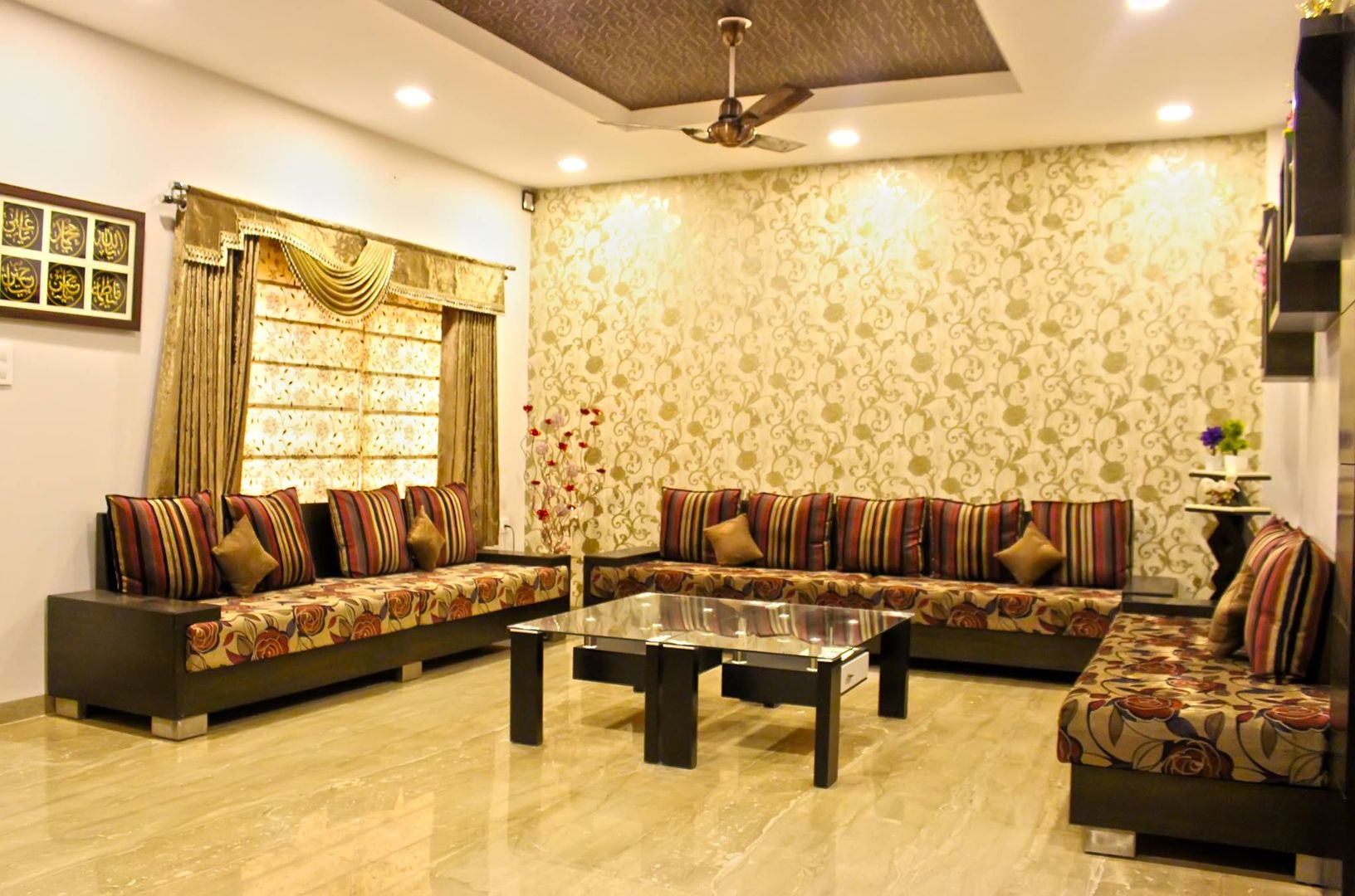 Duplex in Indore, Shadab Anwari & Associates. Shadab Anwari & Associates. Living room