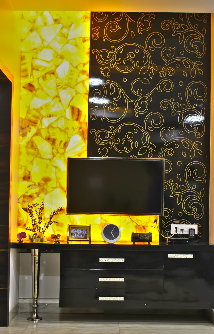 Duplex at Indore, Shadab Anwari & Associates. Shadab Anwari & Associates. Asian style media room