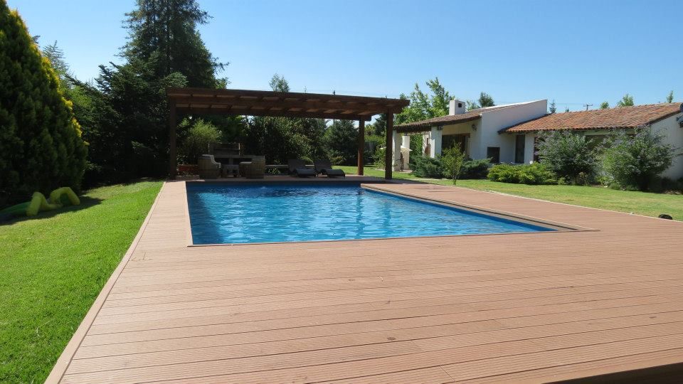 Decks, OBRAA QUINCHOS Y TERRAZAS OBRAA QUINCHOS Y TERRAZAS Piscinas de estilo moderno