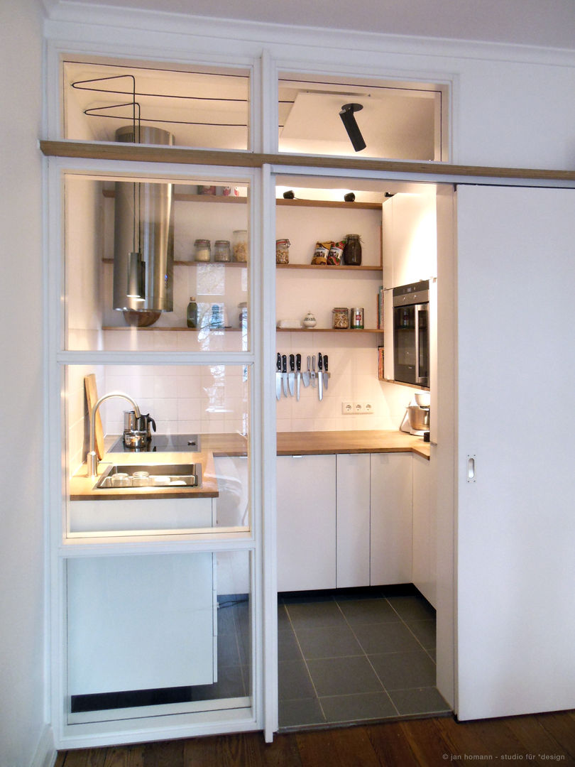 Miniküche studio jan homann Moderne Küchen Holz Holznachbildung Eiche,Weiß,U-Form,Küche,Klein,kleine Küche,schwarz,weiße Küche