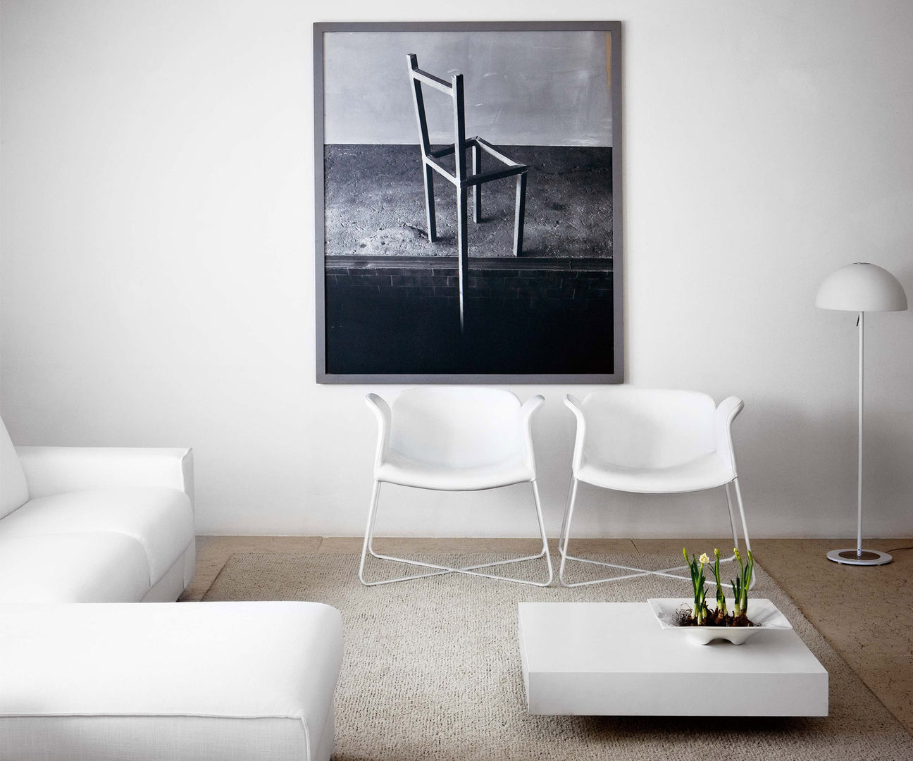 Flacher Design Couchtisch Schatten von Novamobili, Livarea Livarea モダンデザインの リビング 木 白色 サイドテーブル＆トレー