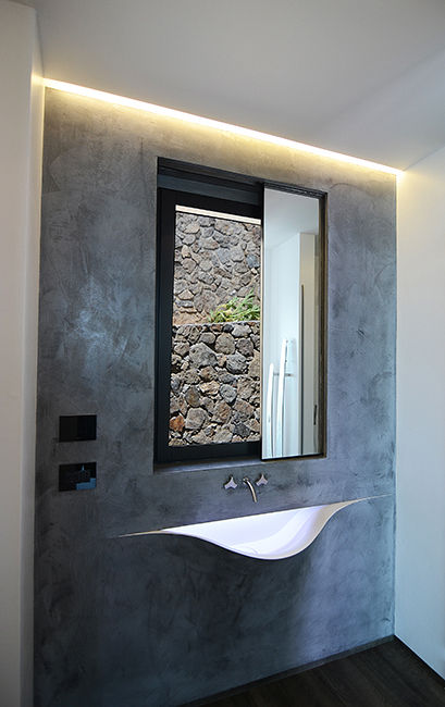 Villa vista mare a Bergeggi (SV), Barra&Barra Srl Barra&Barra Srl Minimalist style bathrooms