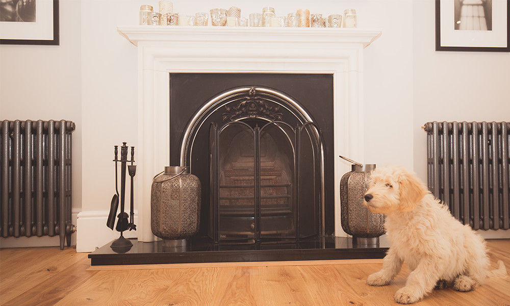 The classic fireplace made beautiful once again homify Comedores minimalistas fireplace,feature,vintage,refurbished