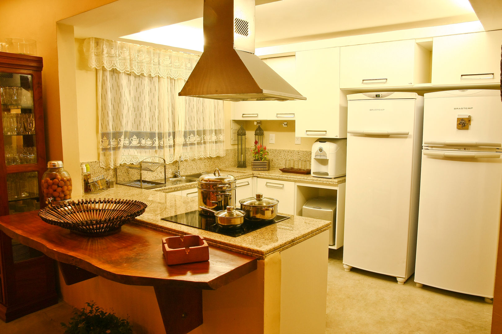 Casa da Serra, Duo Arquitetura Duo Arquitetura Kitchen Wood Wood effect