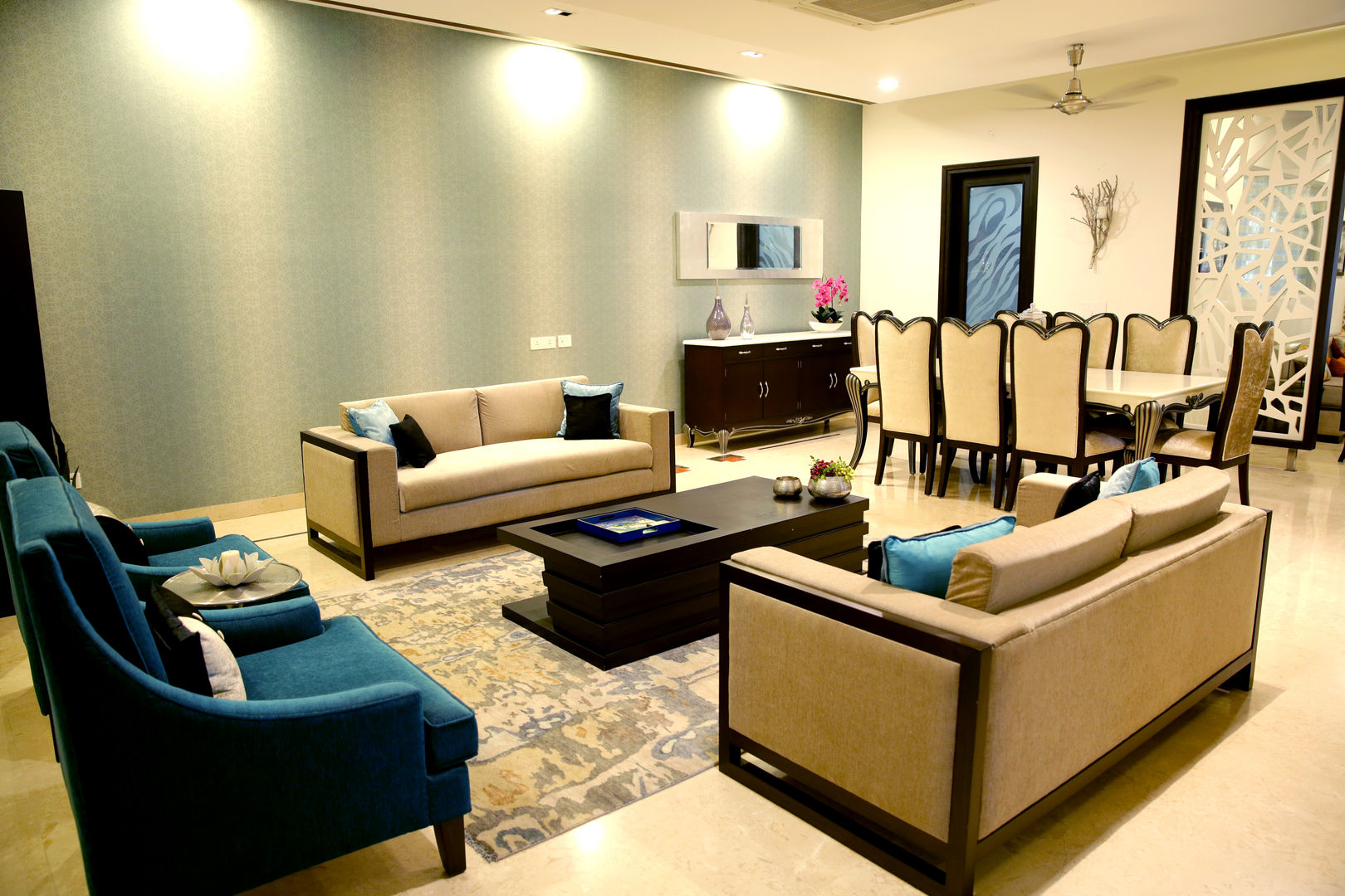 Residence, renu soni interior design renu soni interior design Ruang Keluarga Modern Sofas & armchairs