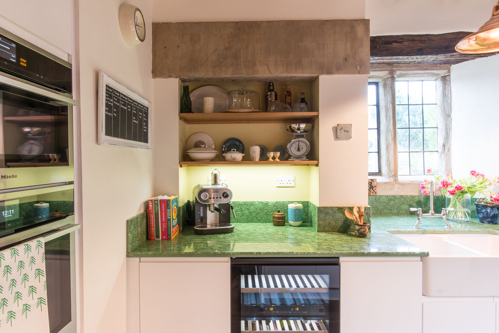 16th Century Manor House - Sheffield Sustainable Kitchens Sheffield Sustainable Kitchens Nowoczesna kuchnia