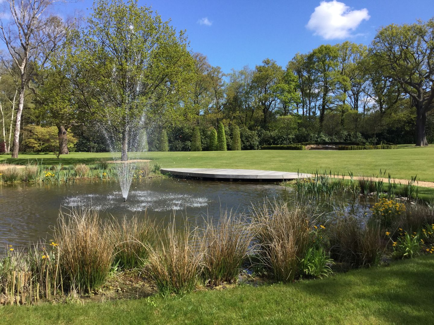 Wentworth Estate, Cool Gardens Landscaping Cool Gardens Landscaping Classic style garden