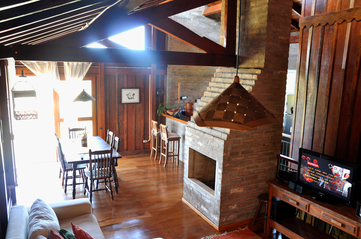 Residência G.S, Zani.arquitetura Zani.arquitetura Sala da pranzo in stile rustico