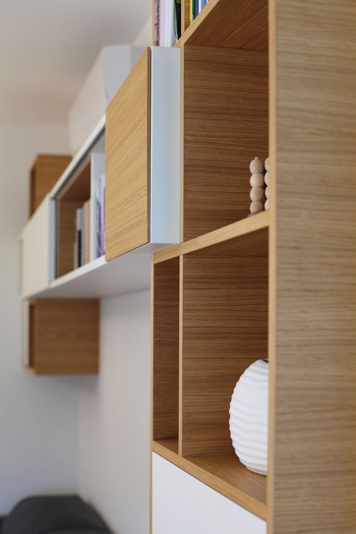 CASA BD, gianluca valorz architetto gianluca valorz architetto Ruang Keluarga Modern Kayu Wood effect Cupboards & sideboards