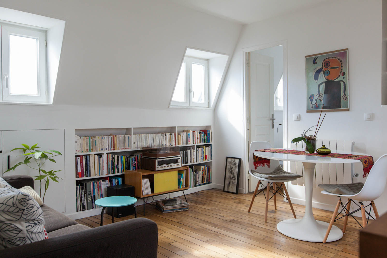 Transformation de chambres de bonne à Paris 11ème, Gali Sulukjian Architecte Gali Sulukjian Architecte Modern living room