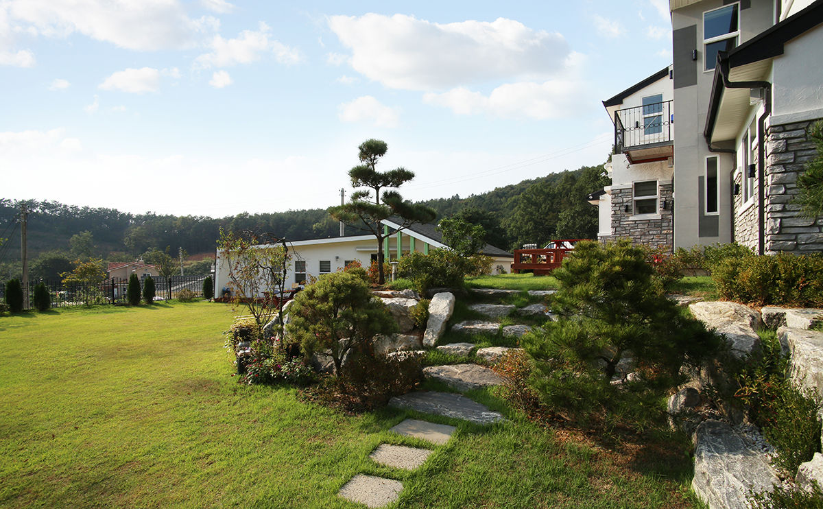 강화초지리(Kanghwa), HOUSE & BUILDER HOUSE & BUILDER Jardin moderne