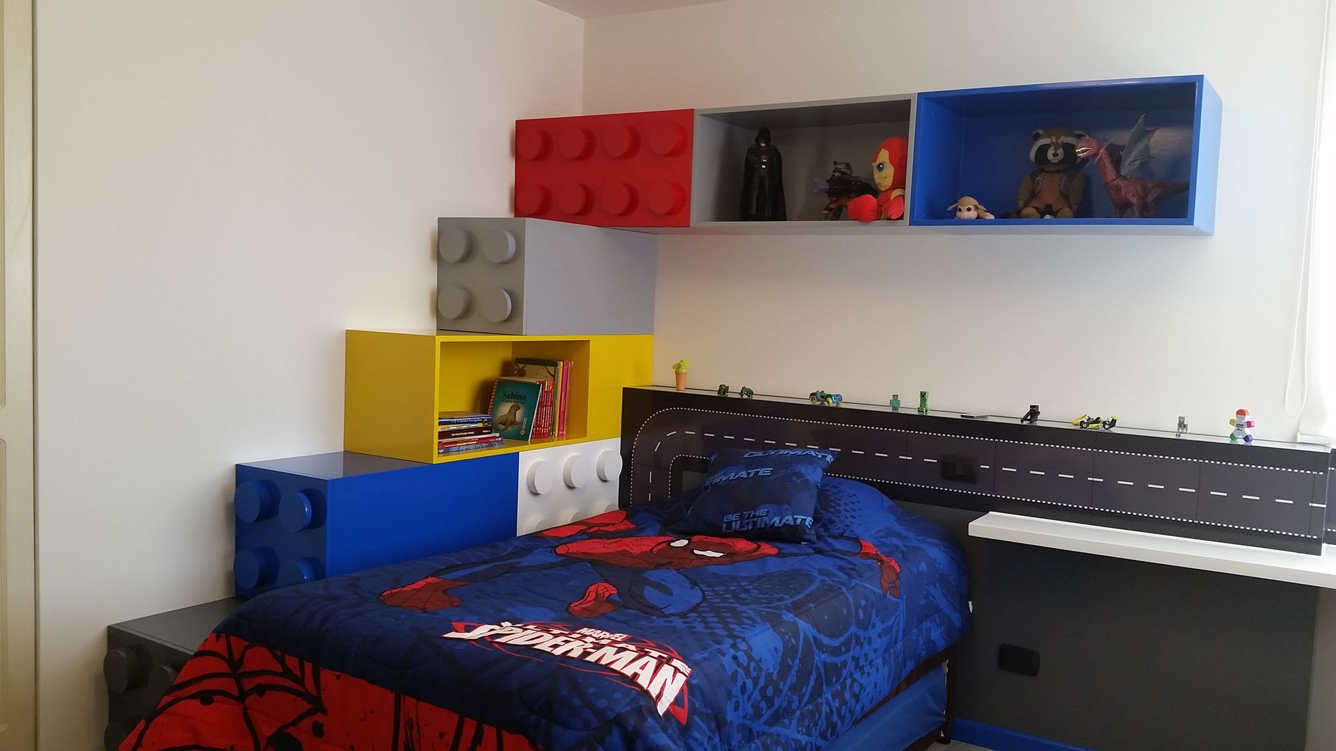DORMITORIO LEGO, ARKILINEA ARKILINEA Dormitorios infantiles Almacenamiento